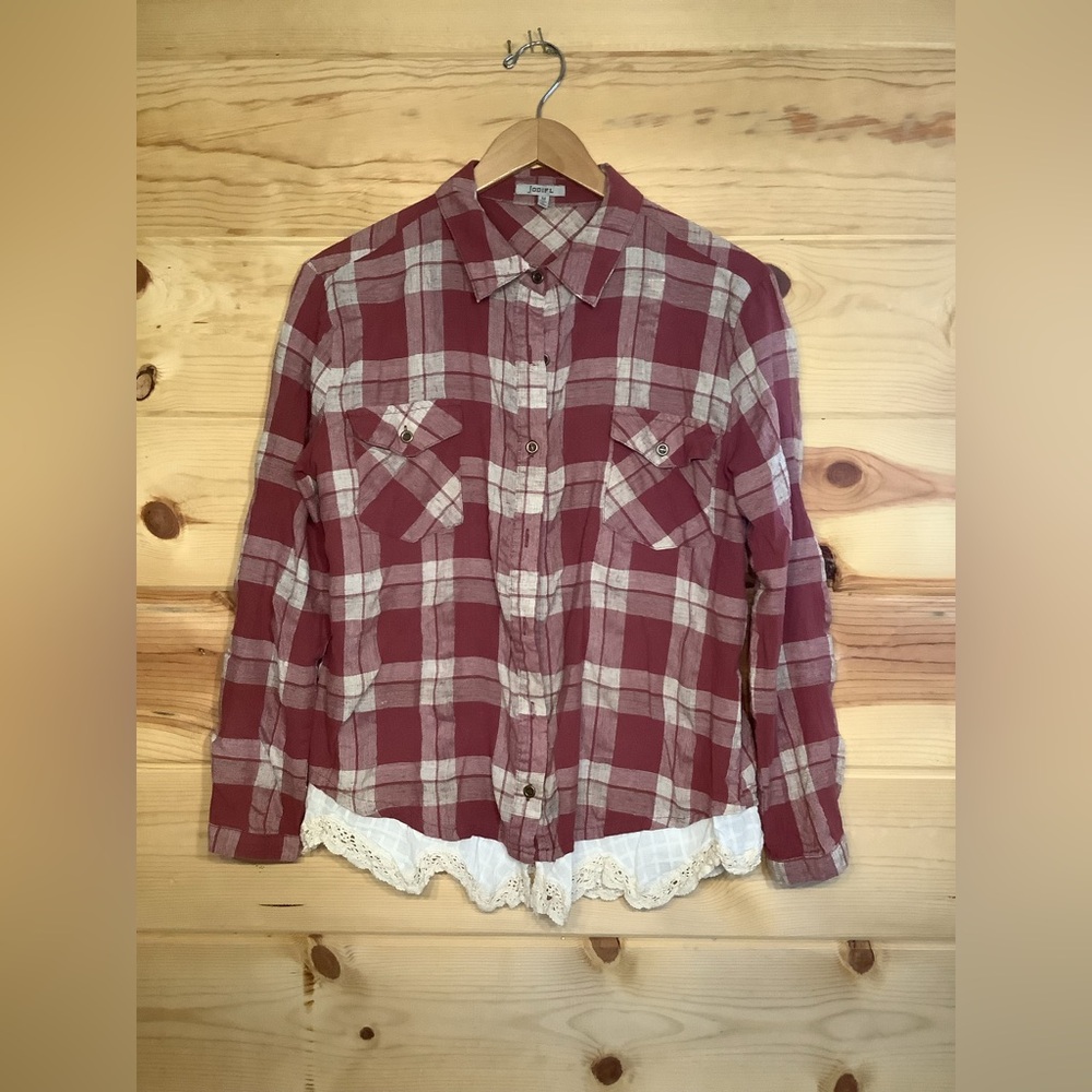 JODIFL Wine and cream Plaid Collared Shirt w/lace accents.   Size M